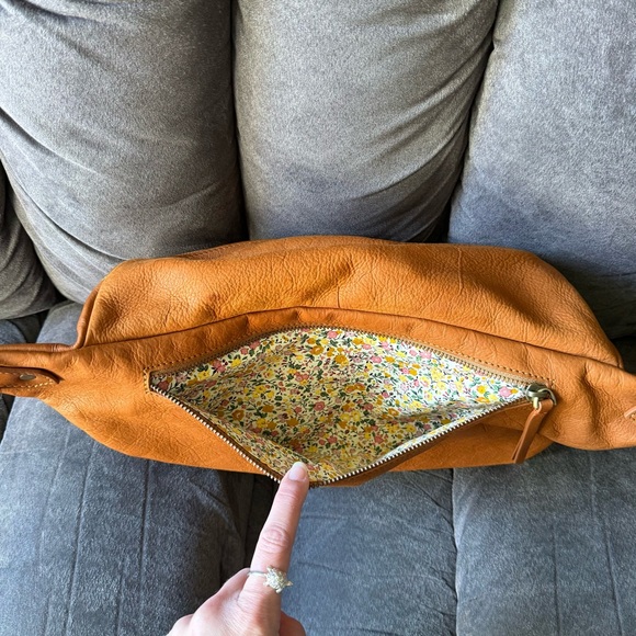 EUC Sapahn Dominique Sling Bag in Whiskey Raw Leather 🥃🤎 - Picture 9 of 15